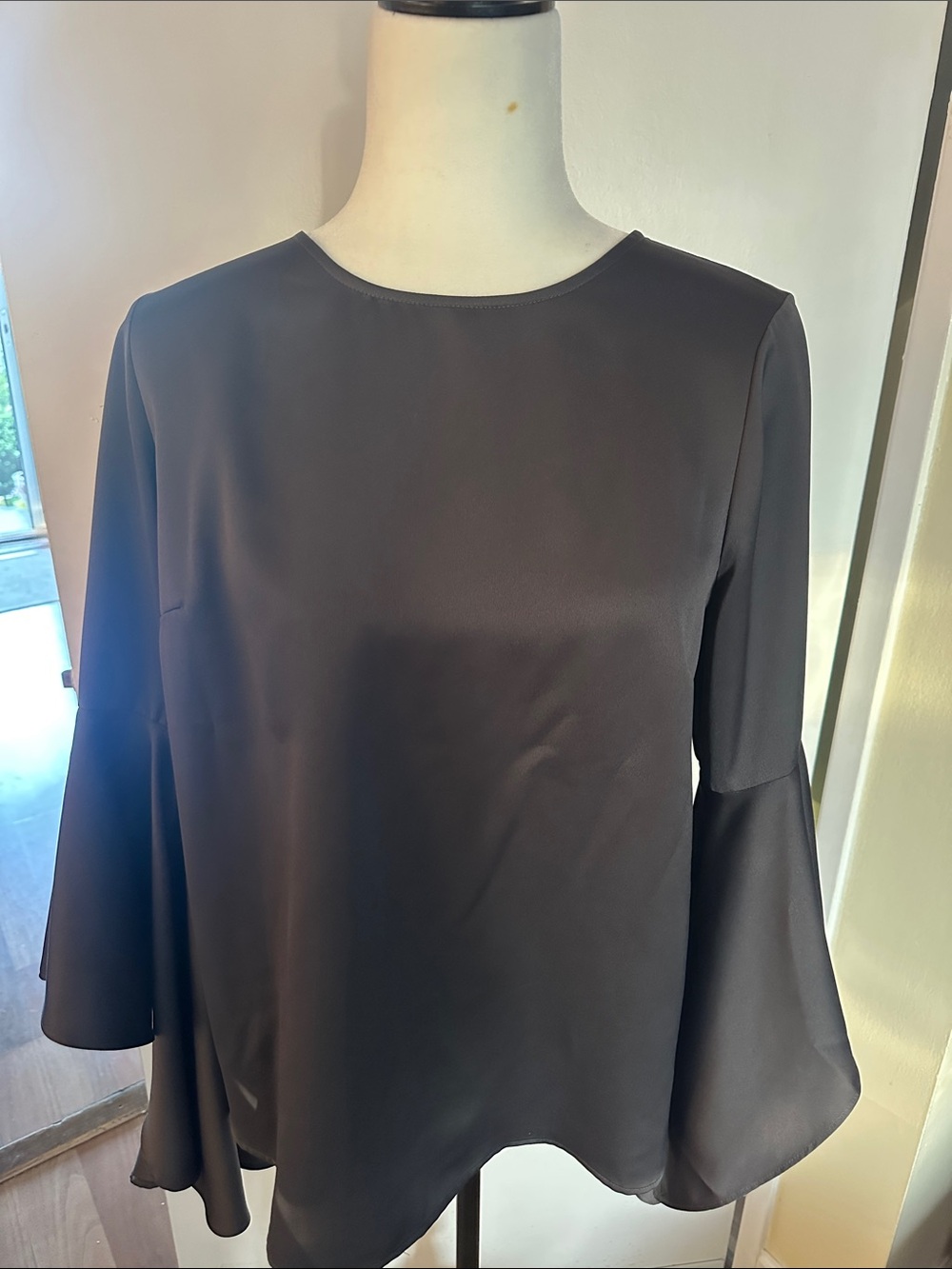 Ro & De Black Bell Sleeve Blouse